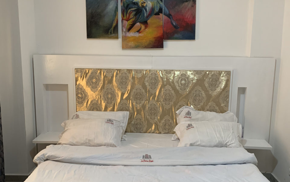 Séjour d'un appartement 2 chambres meublé au quartier Denver, Douala